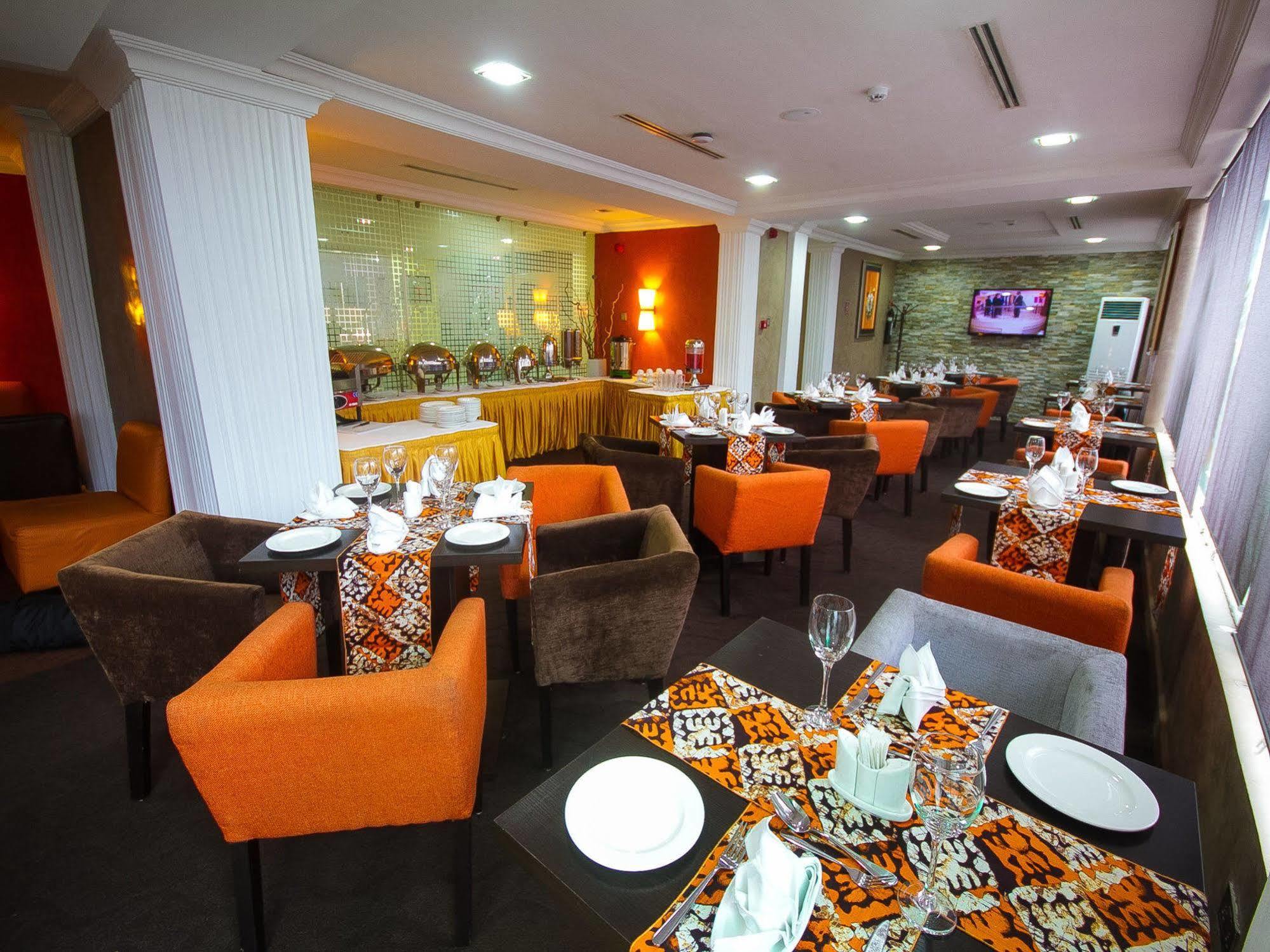 Golfview Suites & Conference Center Ikeja Exterior foto