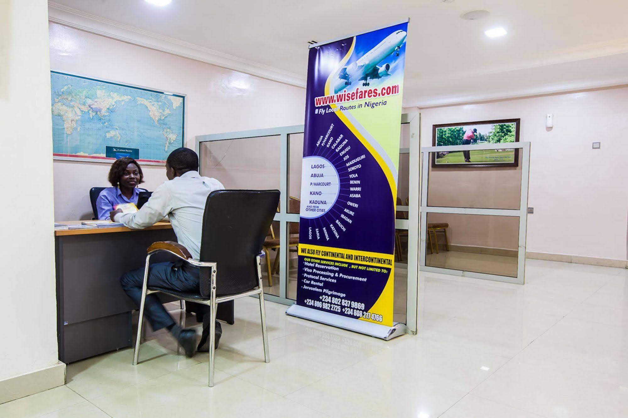 Golfview Suites & Conference Center Ikeja Exterior foto