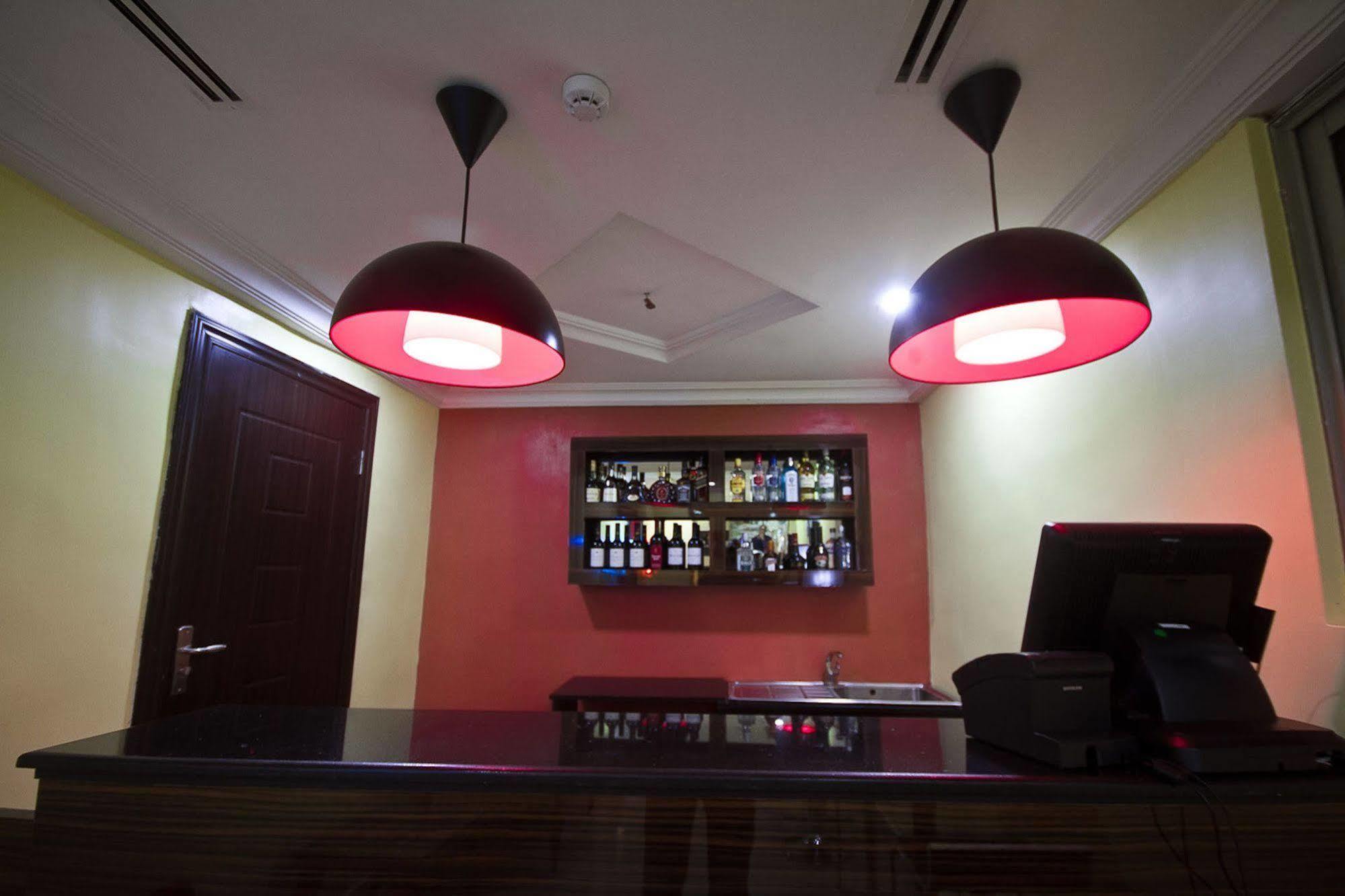 Golfview Suites & Conference Center Ikeja Exterior foto